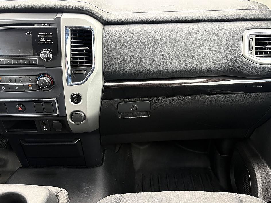 Used 2018 Glacier White Nissan SV image 12