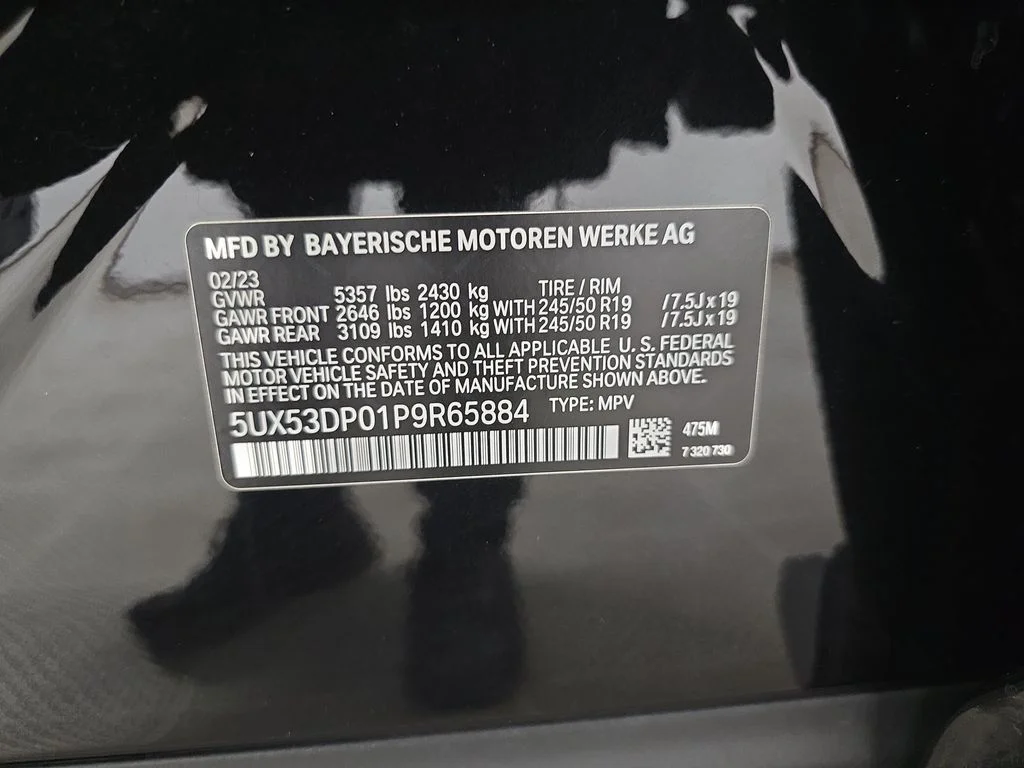 Used 2023 Black Sapphire Metallic BMW xDrive30i image 34