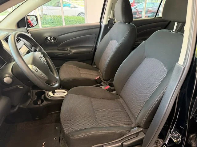 Used 2019 Black Nissan 1.6 SV image 7
