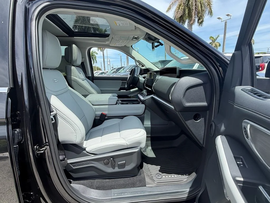 New 2026 Agate Black Metallic Ford Platinum® image 15