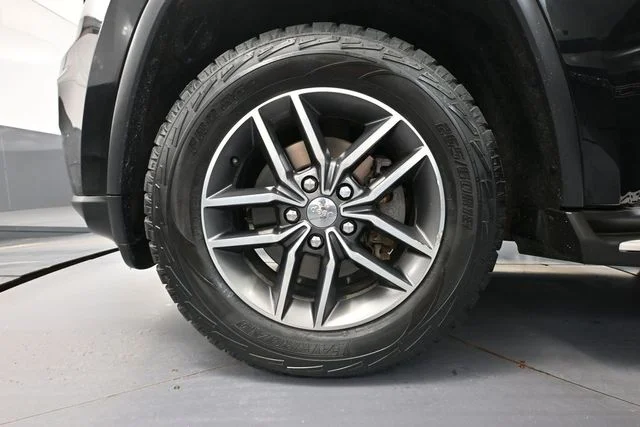 Used 2017 Black Jeep Limited image 16