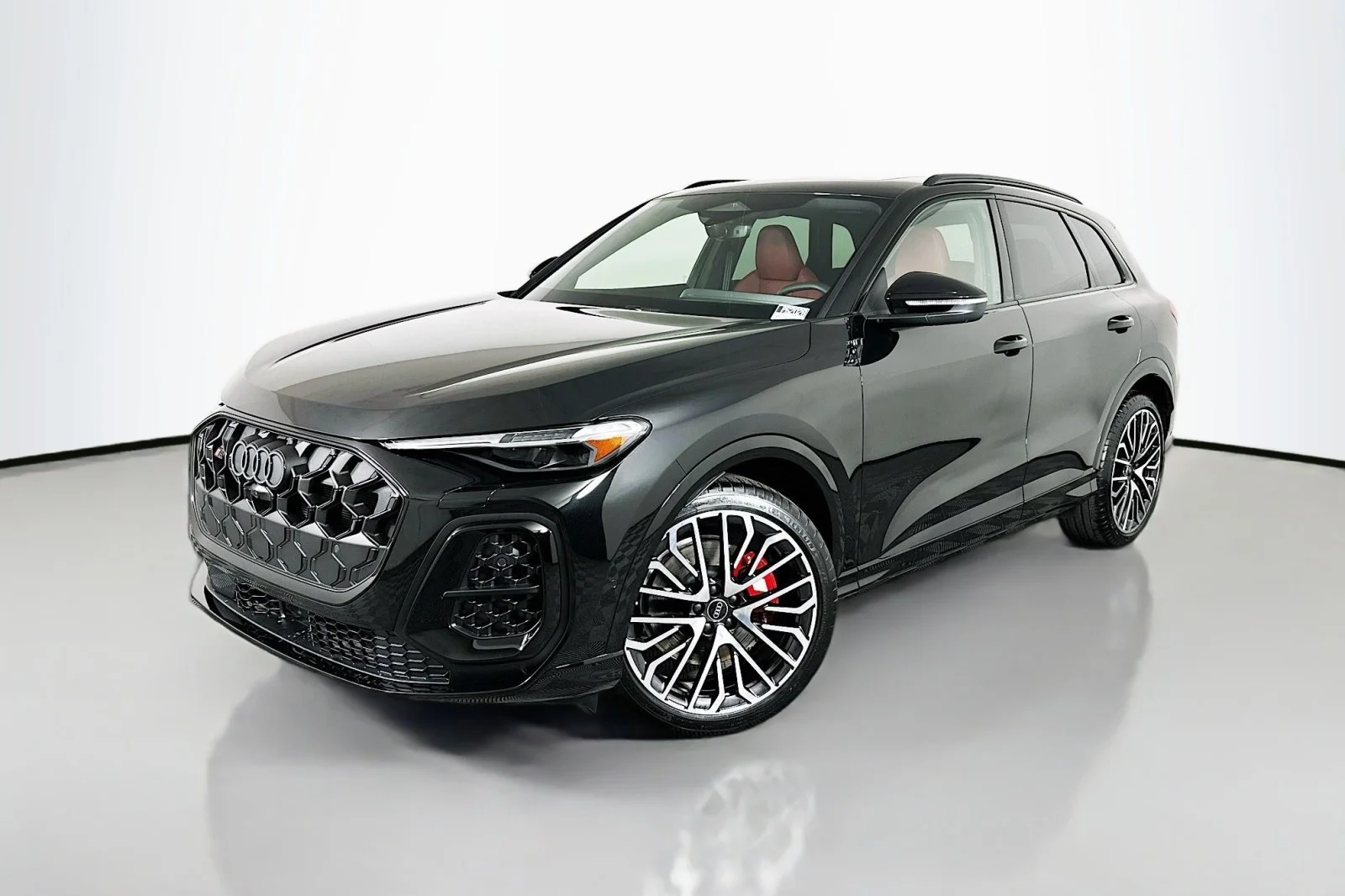 2025 Audi SQ5's photo