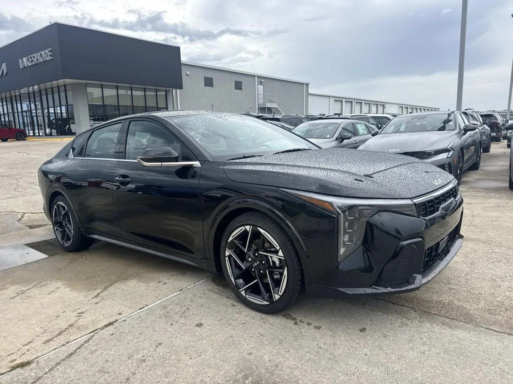 2026 Kia K4 GT-Line AT's photo
