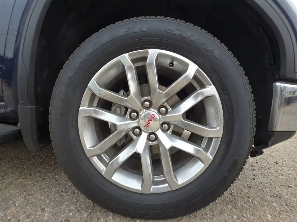 Used 2019 PACIFIC BLUE METALLIC GMC SLT image 29