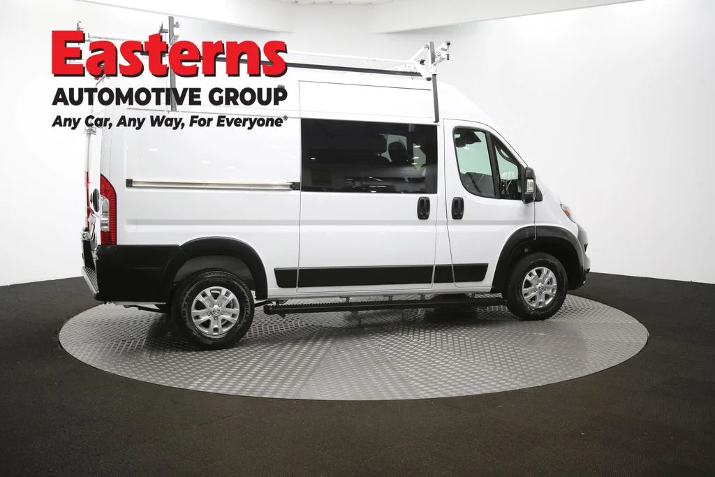 Used 2025 White Ram Base image 44