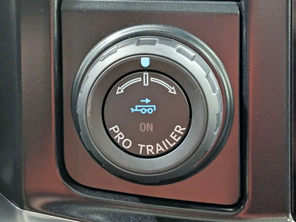 New 2026 Star White Metallic Tri-Coat Ford F-250® Platinum® image 7