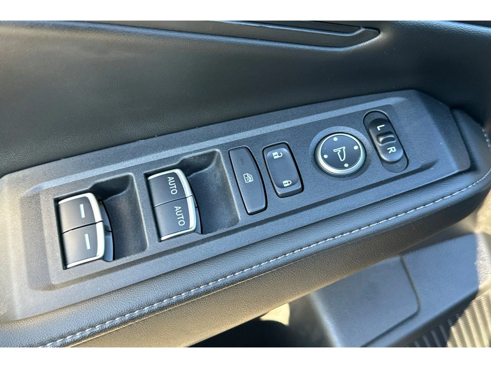 Used 2025 Crystal Black Pearl Honda Sport-L image 12