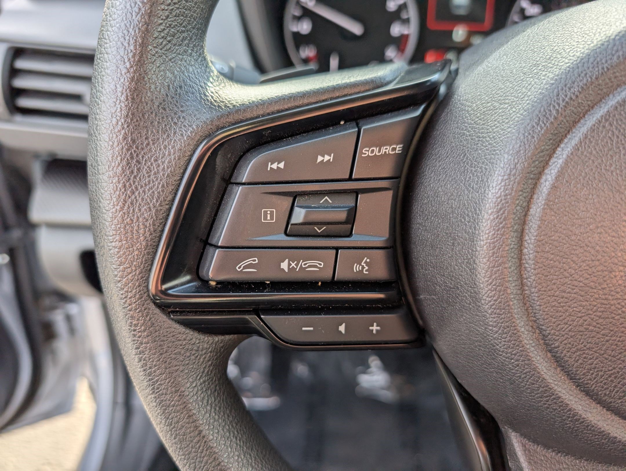 Used 2025 Ice Silver Metallic Subaru Premium image 17