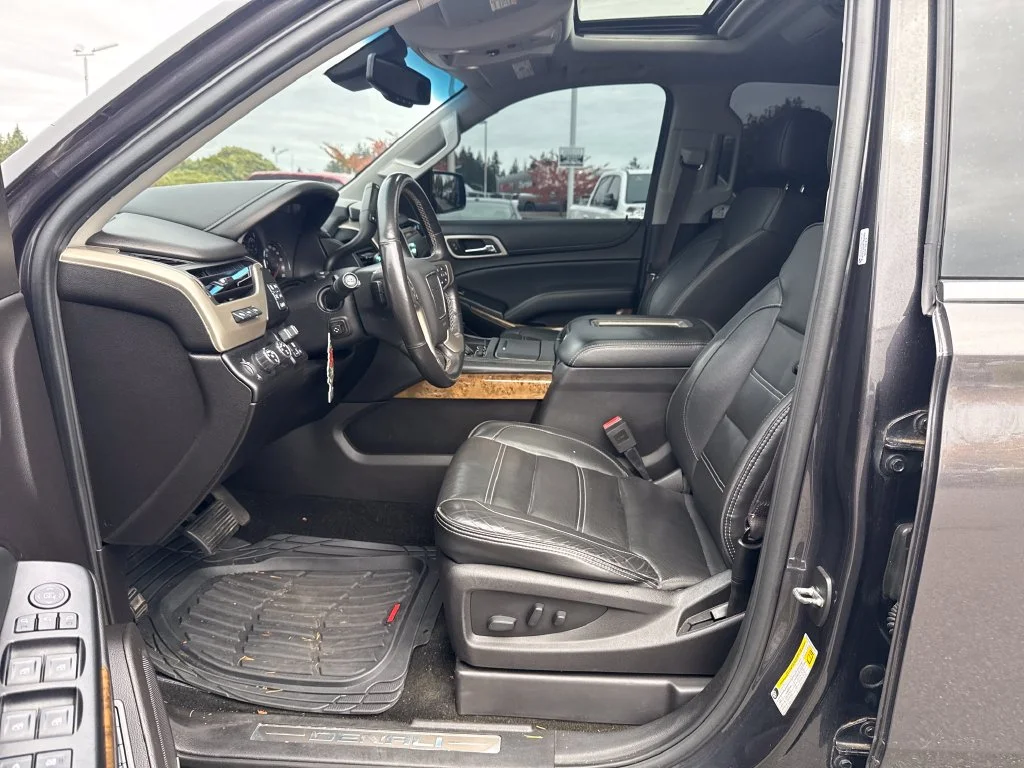 Used 2016 Gray GMC Denali image 4