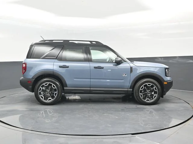 New 2026 Azure Gray Metallic Tri-Coat Ford Outer Banks® image 3