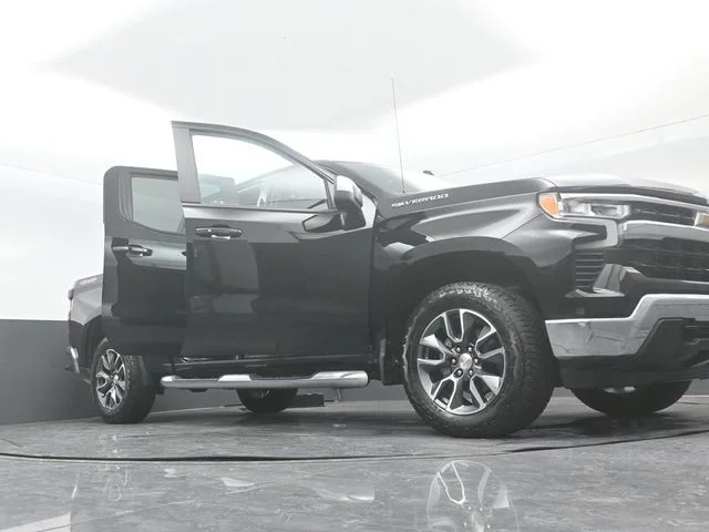 Used 2024 Black Chevrolet LT image 30