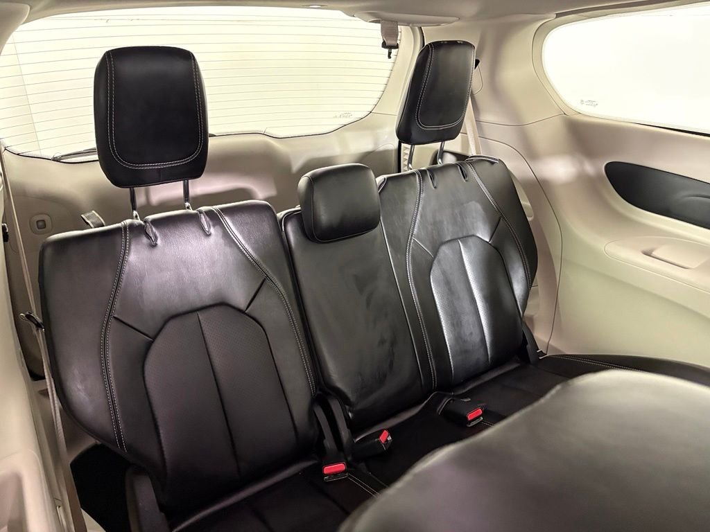 Used 2024 White Chrysler Touring L image 18