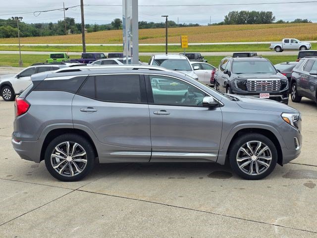 Used 2018 Satin Steel Metallic GMC Denali image 8