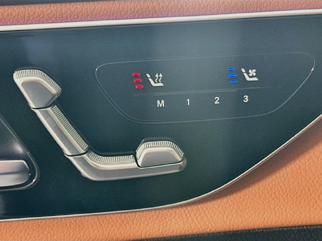 New 2027 MANUFAKTUR Alpine Grey Mercedes-Benz GLC 53 AMG® image 20