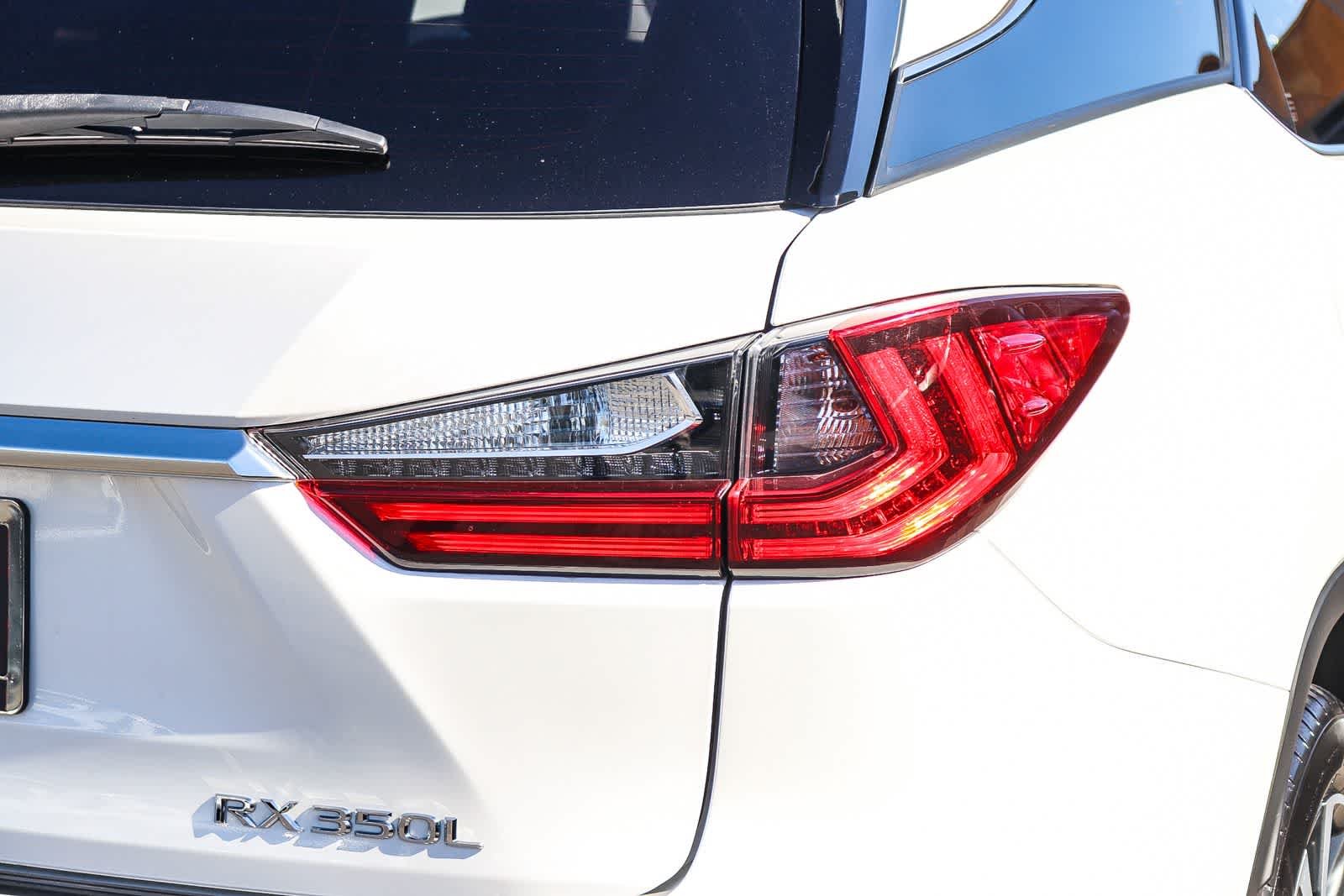 Used 2020 Eminent White Pearl Lexus  image 7