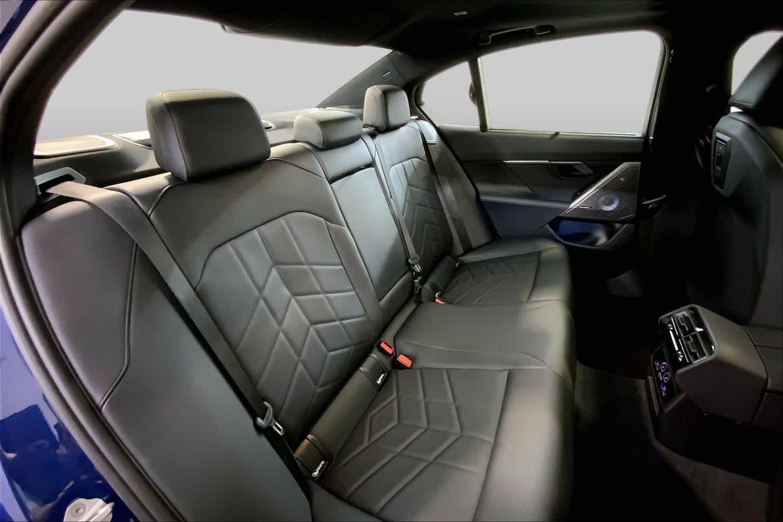 Used 2026 Phytonic Blue Metallic BMW M60 image 19
