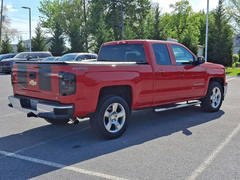 Used 2014 Red Chevrolet LT image 4