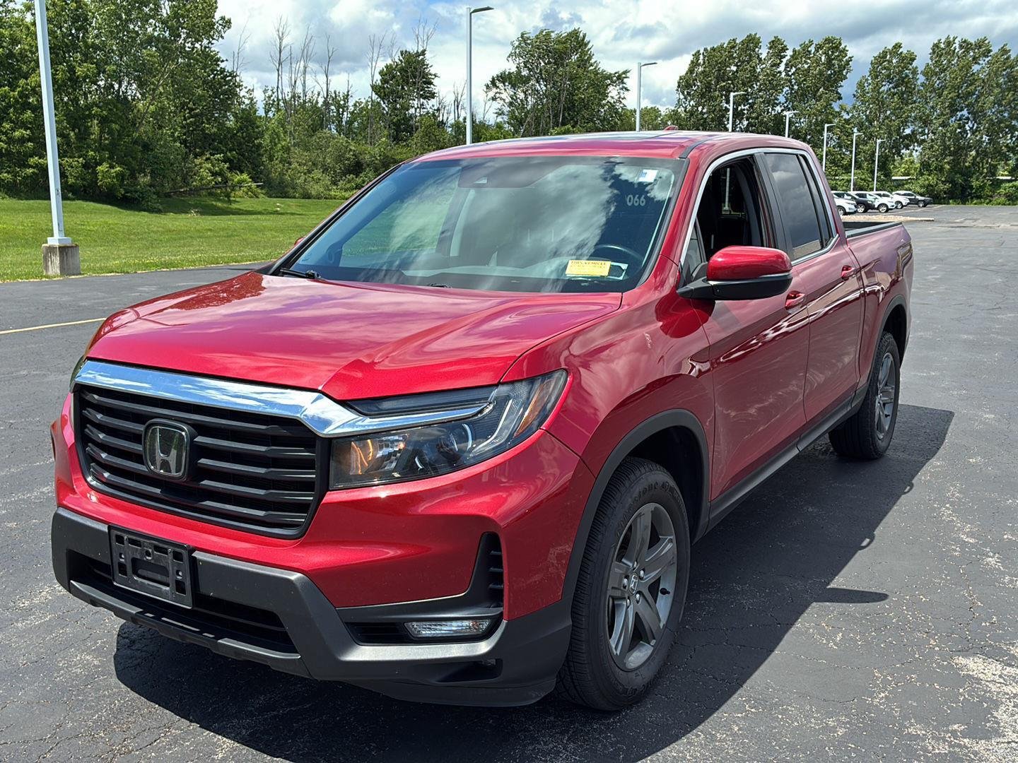 Used 2023 Radiant Red Metallic II Honda RTL image 13