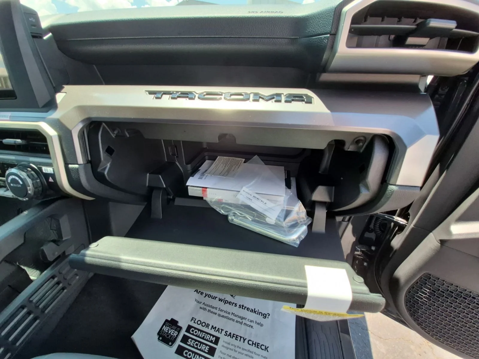 2026 Toyota Tacoma SR5 - Photo 36