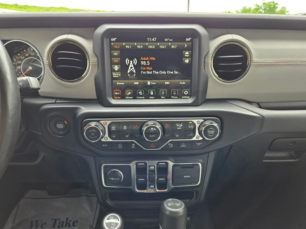 Used 2023 Gray Jeep Sahara image 22