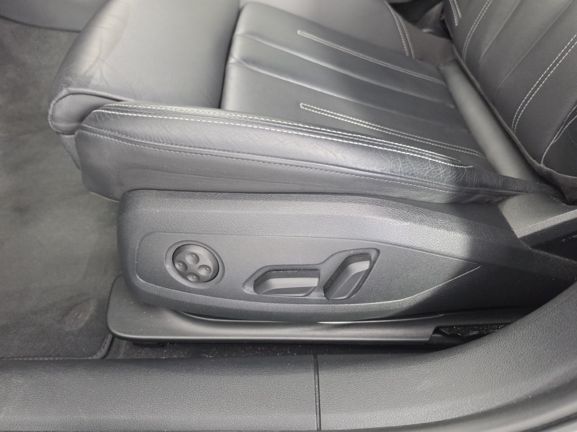 Used 2021 White Audi 45 S line Premium image 18