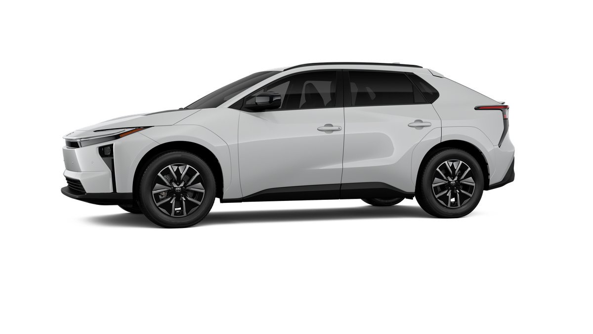 New 2026 WINDCHILL PEARL Toyota XLE image 25