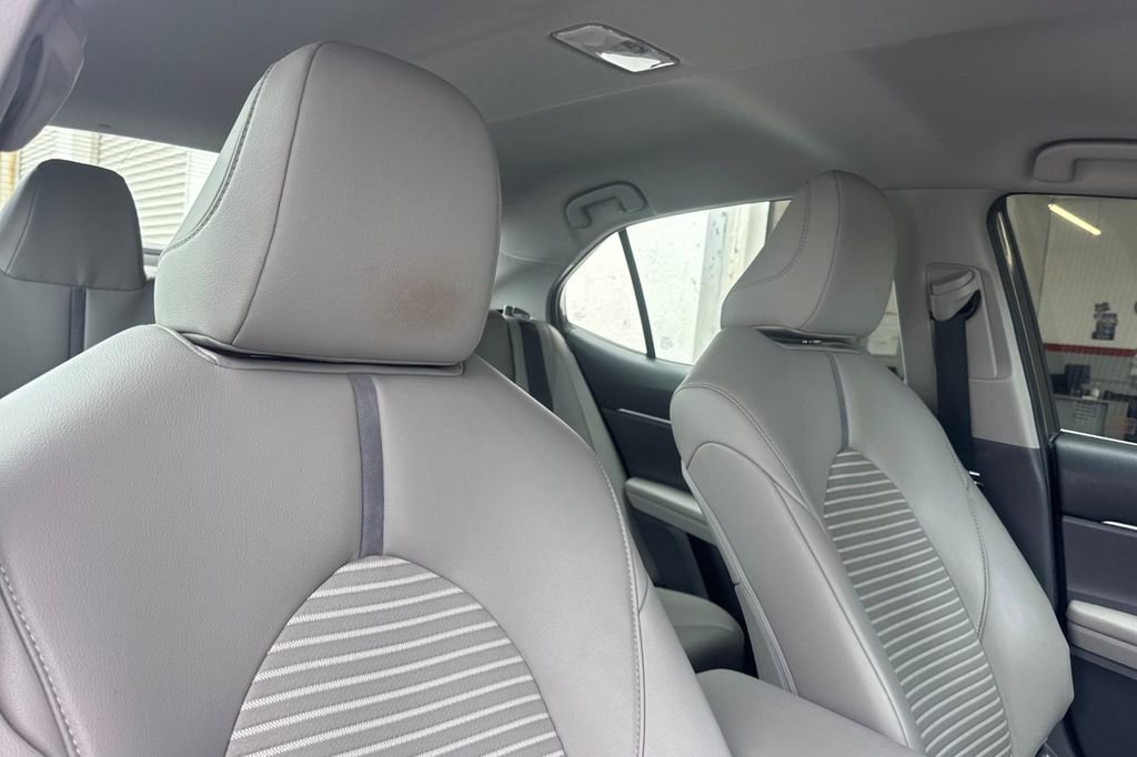 Certified Used 2018 Gray Toyota SE image 19