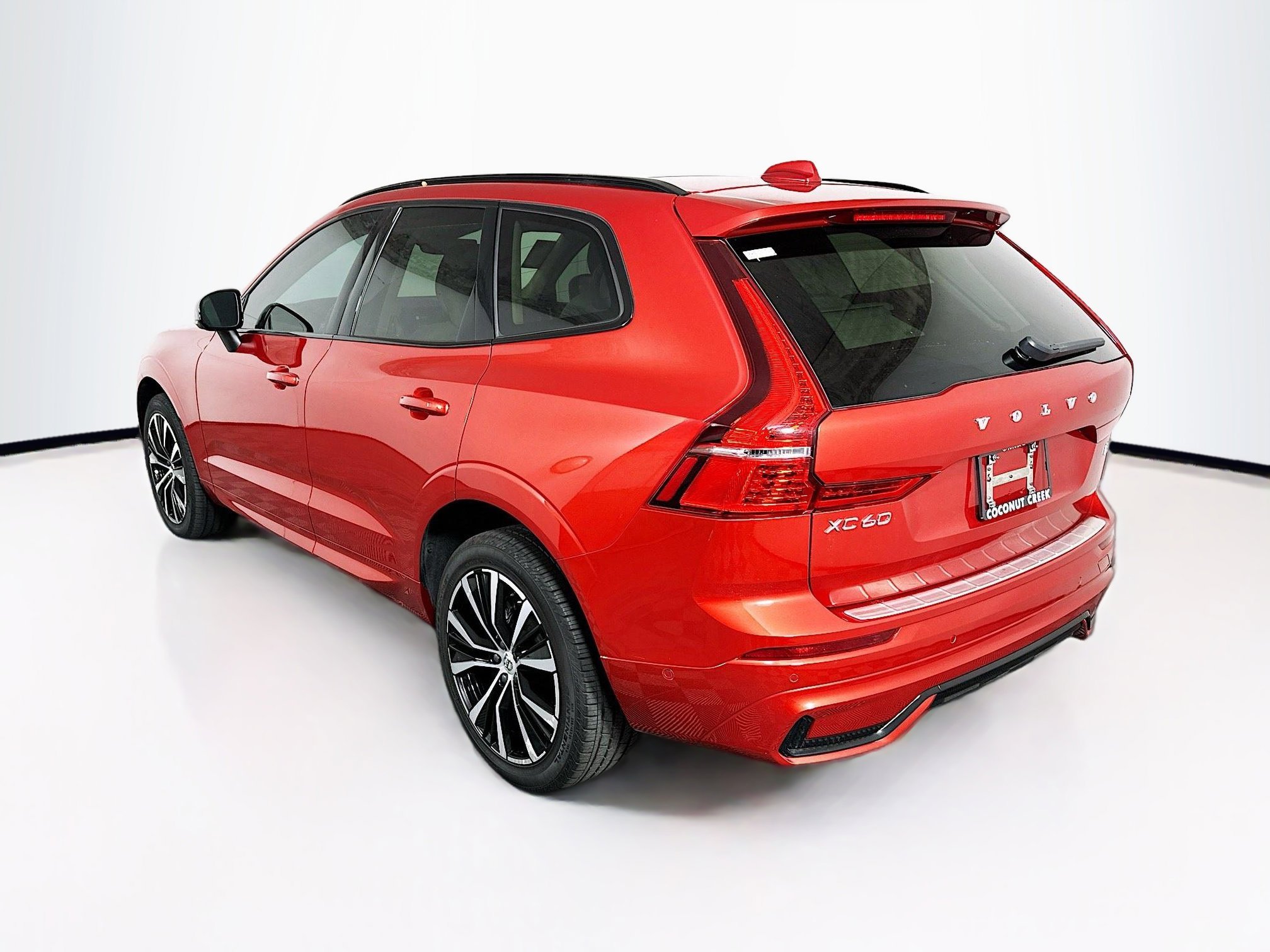 2023 Volvo XC60 thumbnail 7