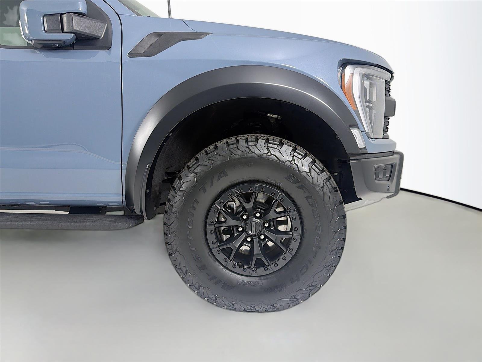 Used 2023 Azure Gray Metallic Tri-Coat Ford Raptor R image 26