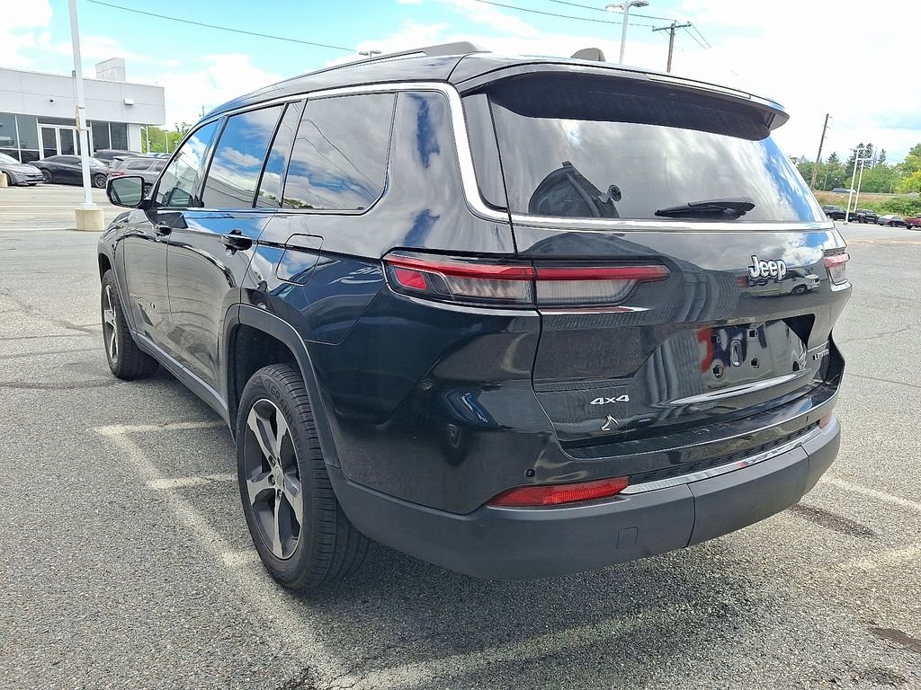 Used 2023 Black Jeep Limited image 4