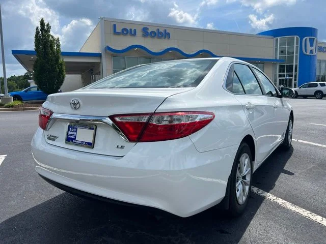 Used 2016 Super White Toyota LE image 4