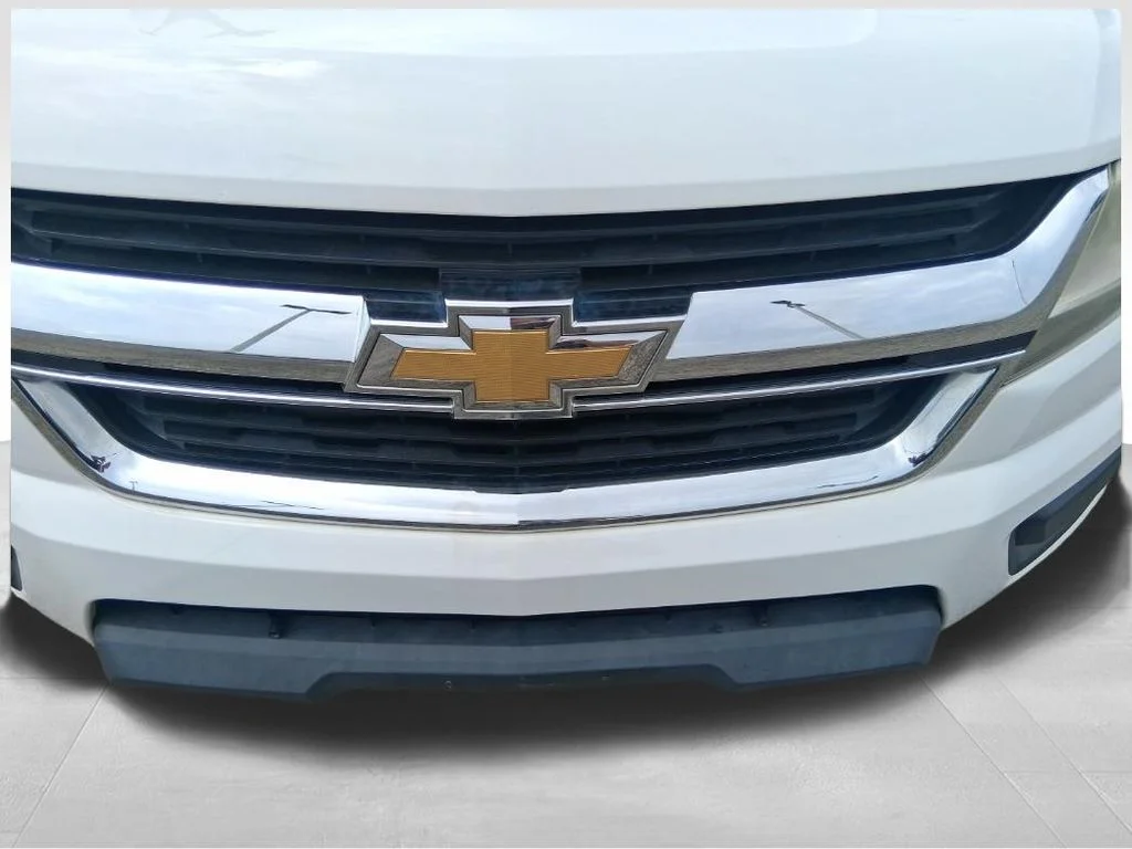 Used 2016 White Chevrolet Work Truck image 16