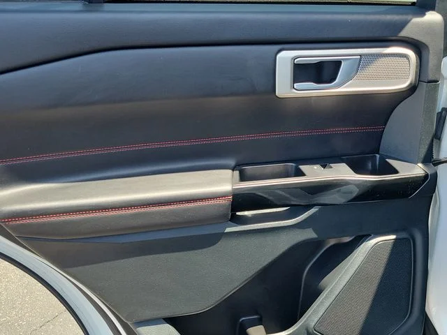 Used 2023 White Metallic Ford ST-Line image 11