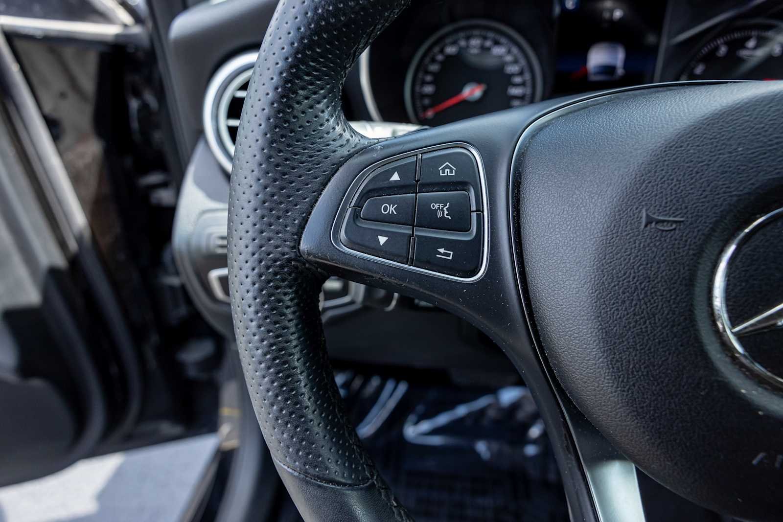 Used 2018 Black Mercedes-Benz GLC 300 image 16