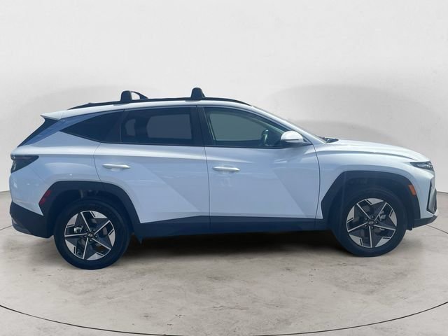 Certified Used 2025 White Hyundai SEL Convenience image 6