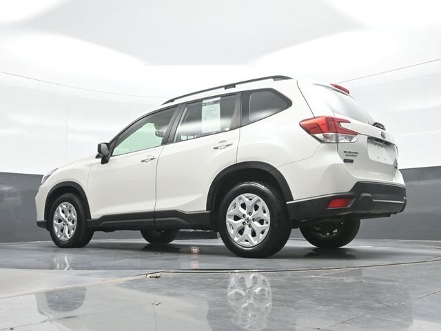 Used 2020 White Subaru Base image 23