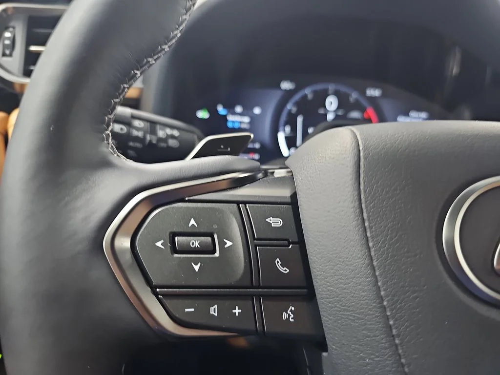 New 2026 Nori Green Pearl Lexus LUXURY image 15