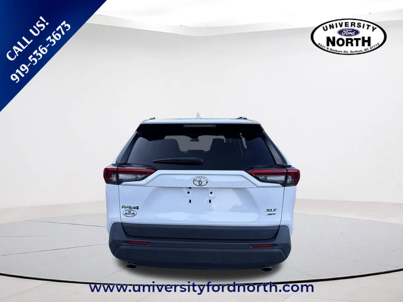 Used 2022 White Toyota XLE image 6