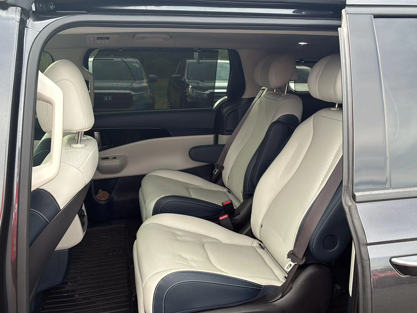 Used 2025 Panthera Metal Kia SX Prestige image 15