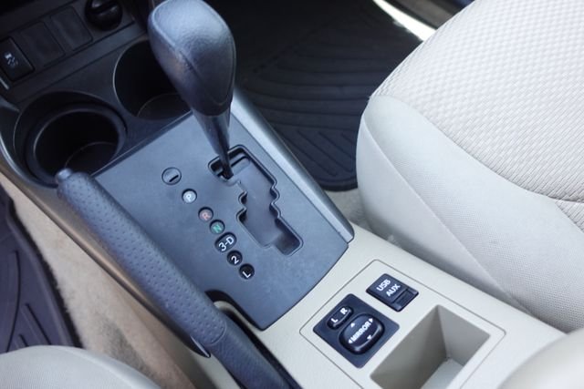 Used 2012 Brown Toyota Base image 20