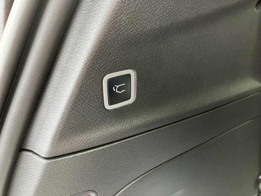 2026 Chrysler Pacifica Select - Photo 36