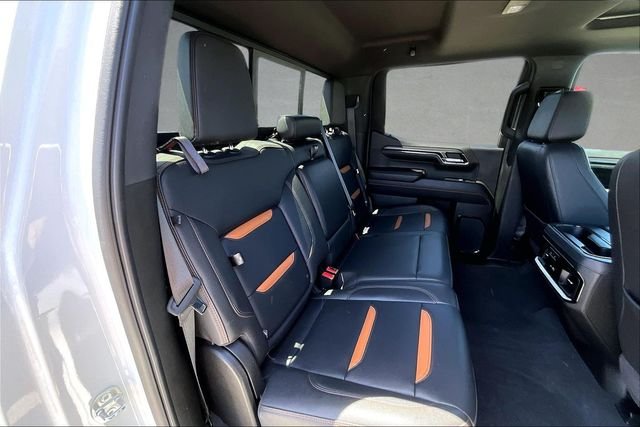 Used 2022 White GMC AT4 image 27
