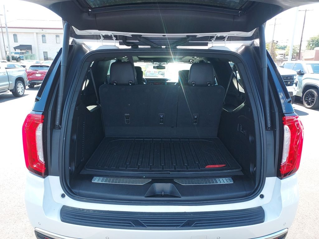 Used 2021 White GMC Denali image 9