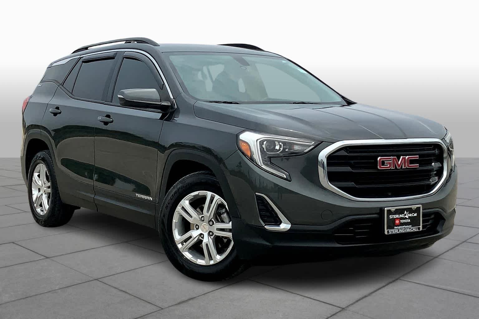 Used 2018 Graphite Gray Metallic GMC SLE image 3