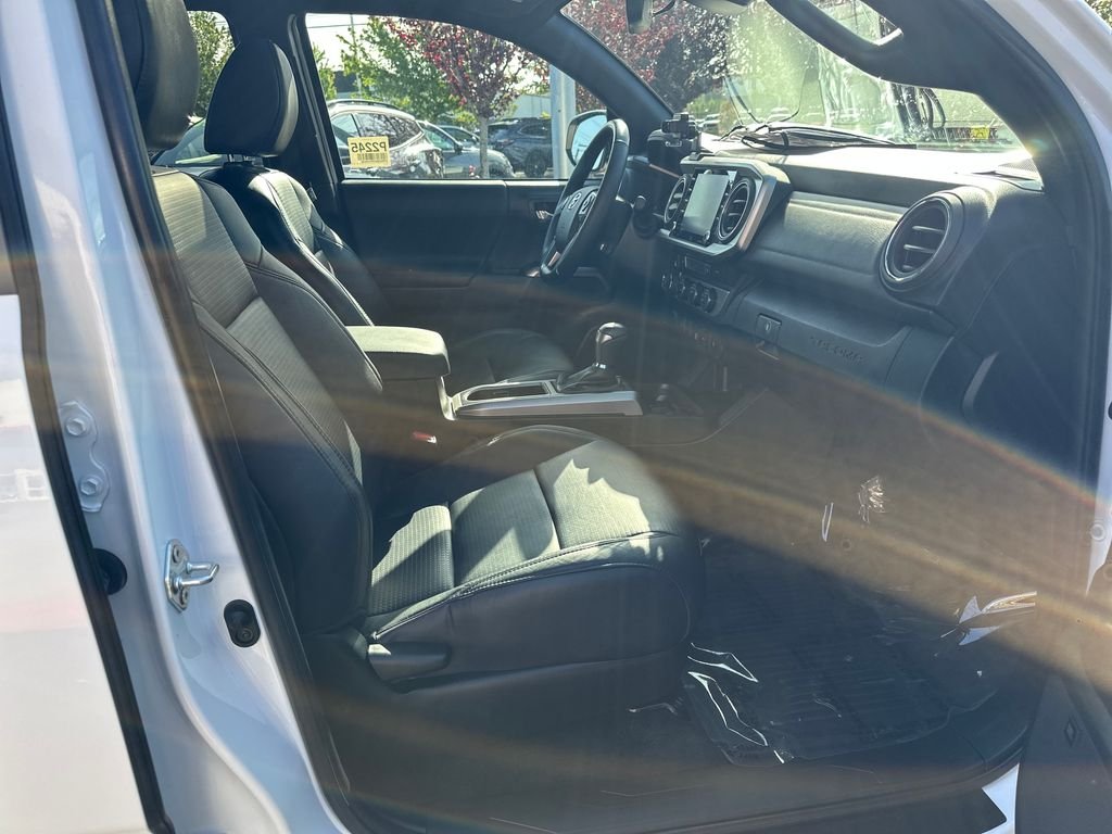 Used 2023 Ice Toyota Limited image 17