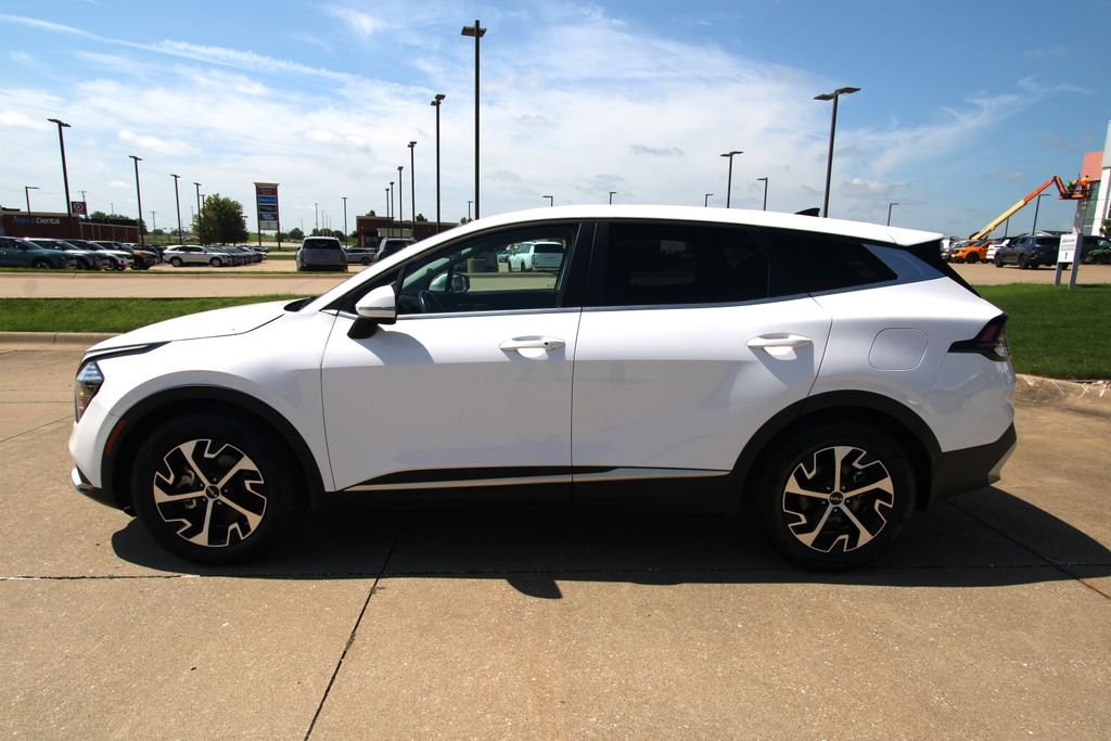 Used 2024 White Kia EX image 16