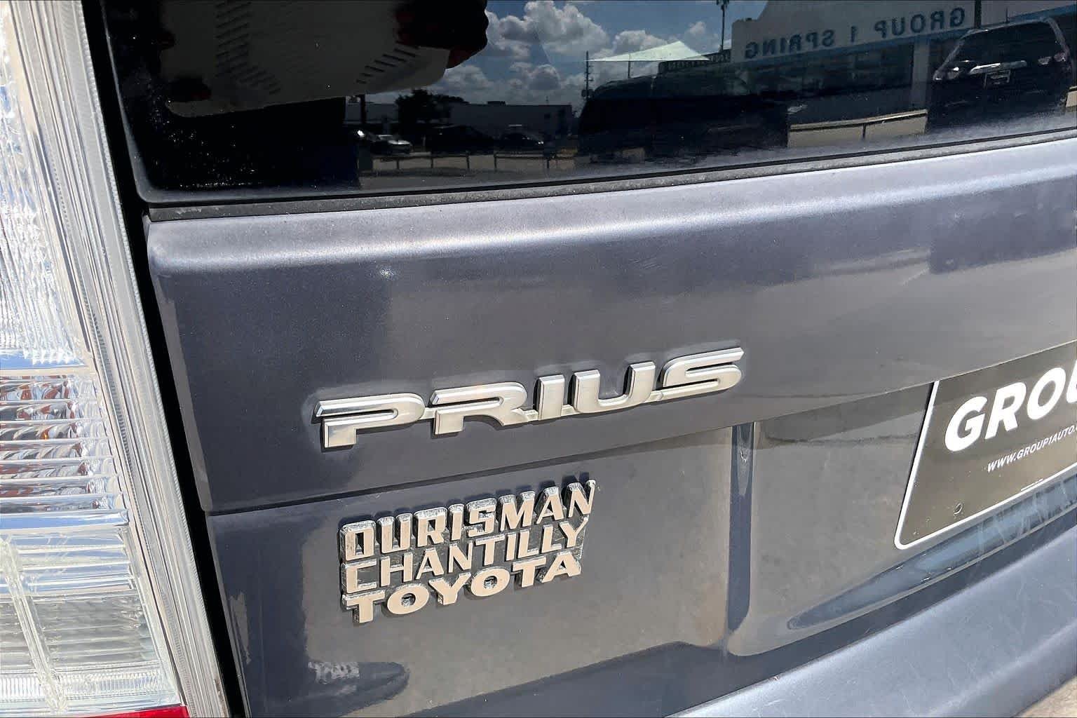Used 2011 Winter Gray Metallic Toyota I image 29