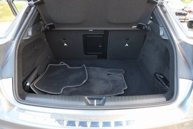 Used 2020 Gray Mercedes-Benz GLA 250 image 27