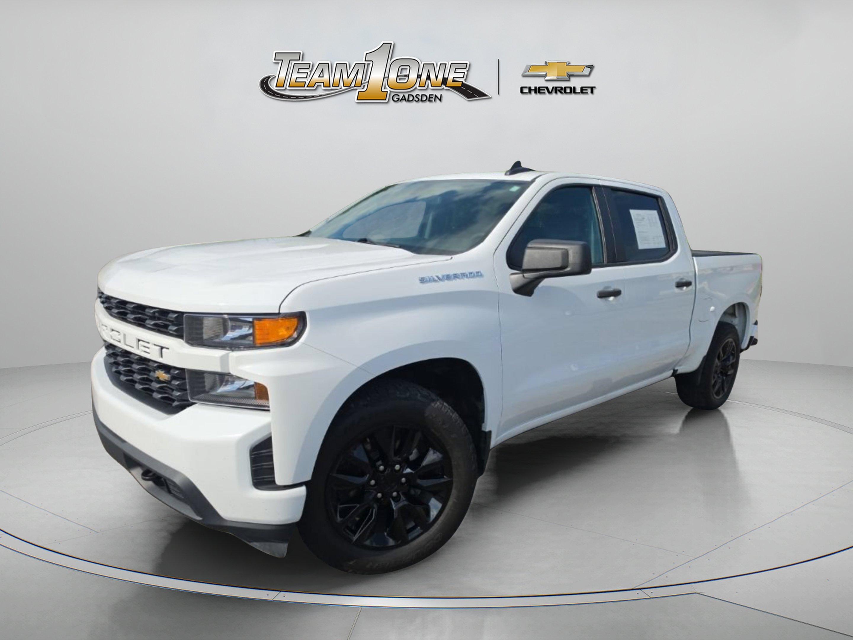 Used 2021 SUMMIT WHITE Chevrolet Custom image 3