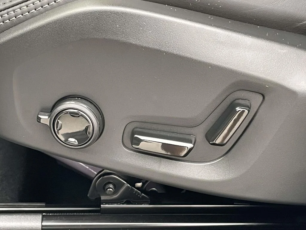 New 2026 Vapour Grey Volvo Ultra image 7